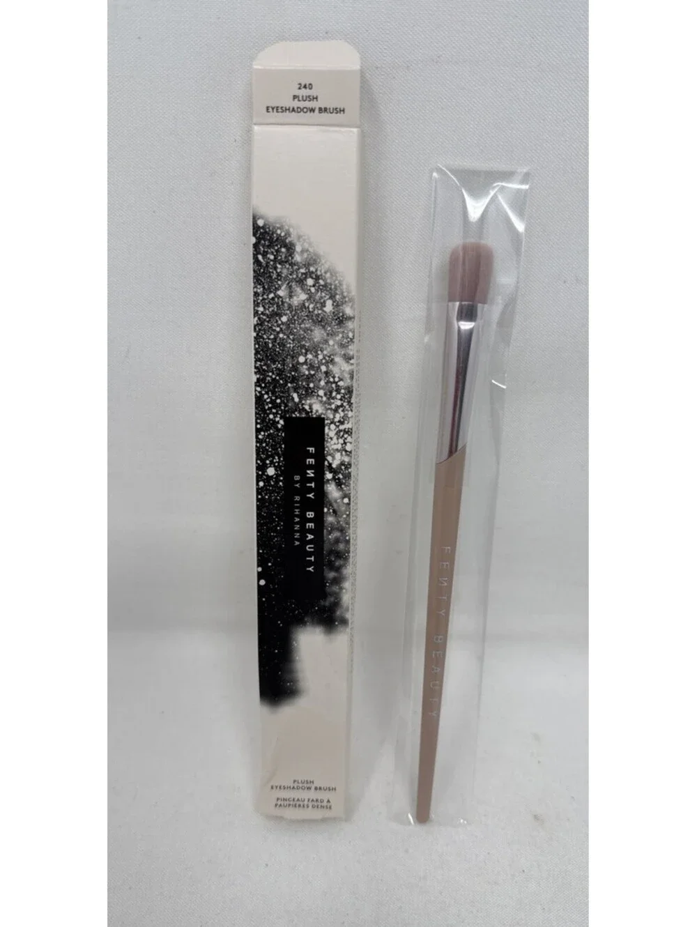 Fenty Beauty Plush Eyeshadow Brush 240 NIB  CJ 2